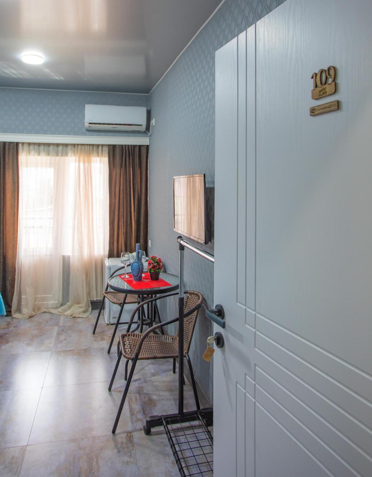Hotel Homeland Batumi Exterior foto