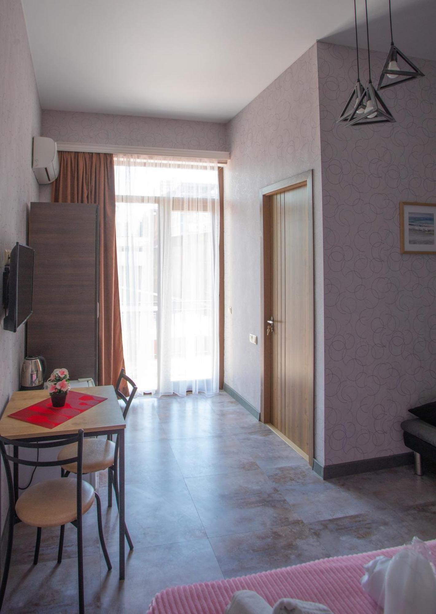 Hotel Homeland Batumi Exterior foto